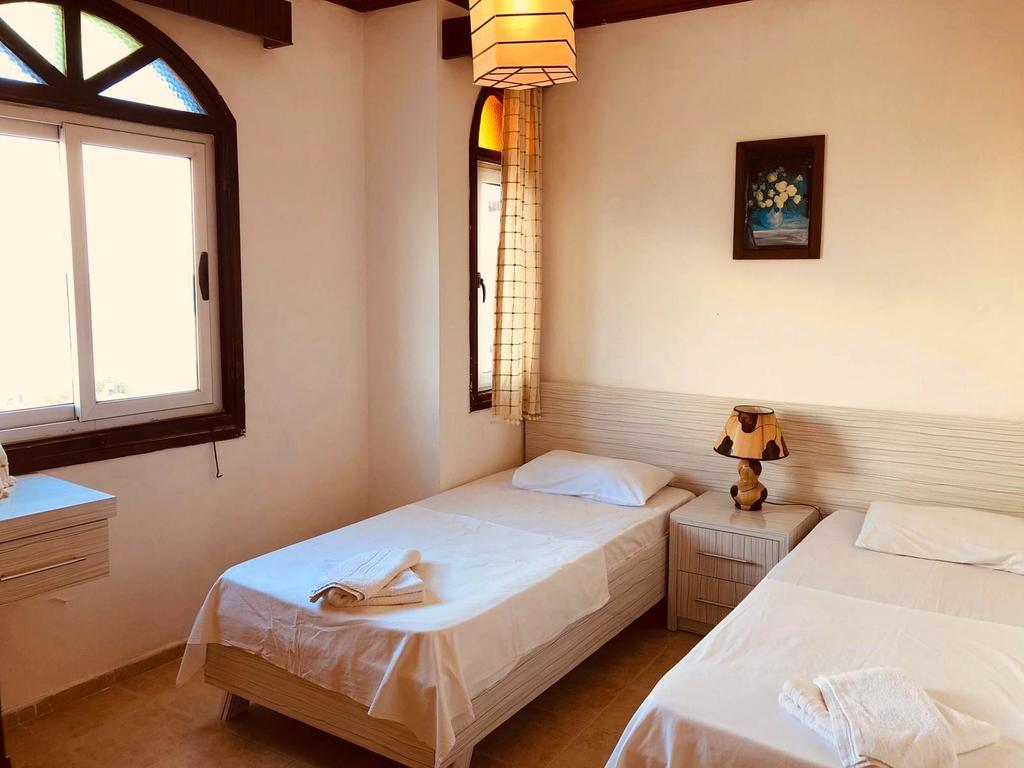 Queen Aphrodite Hotel Karpasa Bagian luar foto